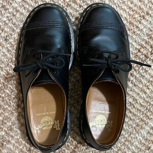 Dr. Martens Made in England 1461 Toe Cap Bex